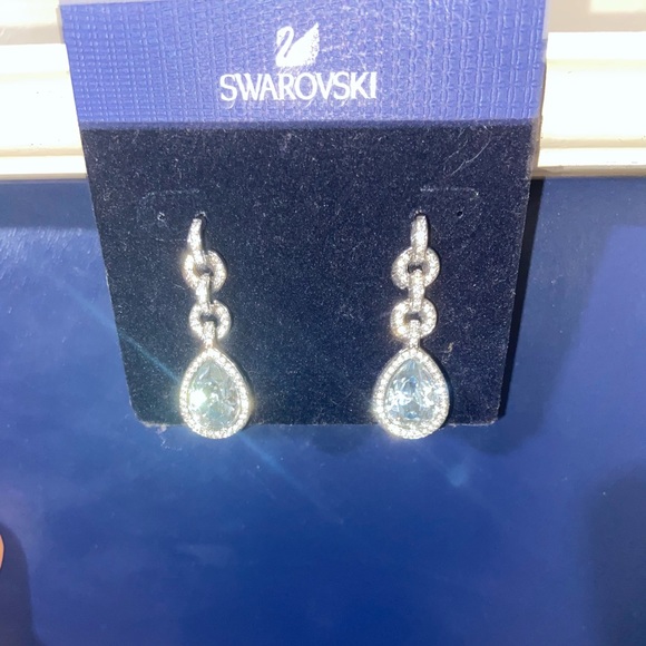 Swarovski Pierced Earrings Adore Teardrop Crystal Silver - Picture 9 of 10
